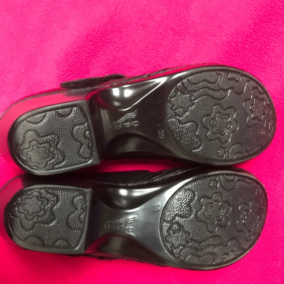 Clogs - Picture 3 of 4